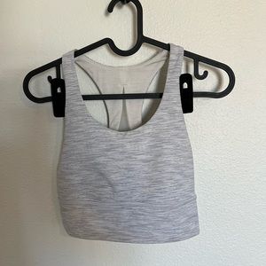 Lululemon sports bra size 4
